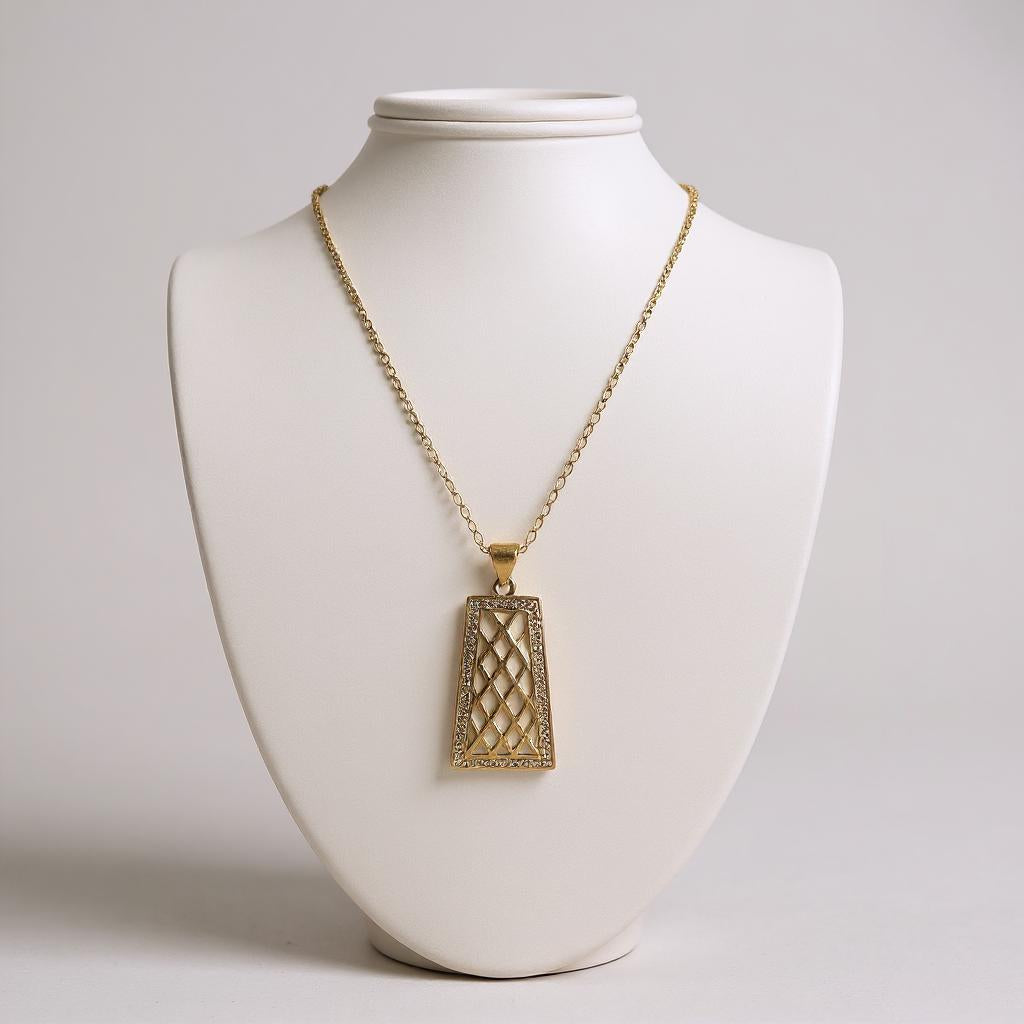 ALUNA Necklace