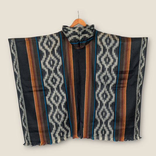 Wasi Black Poncho