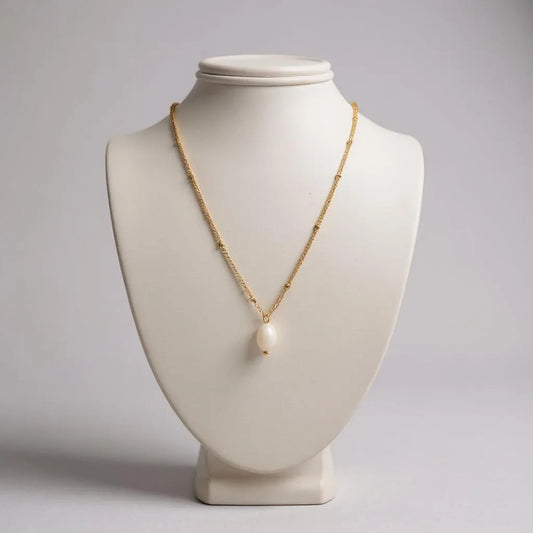 LEXI Pearl Necklace