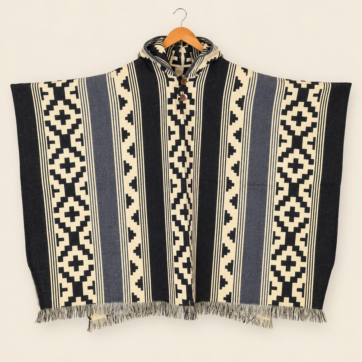 Pirka Black Poncho