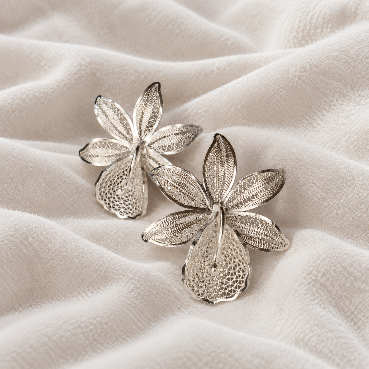 Orquídea de Luz Medium Earrings - Silver