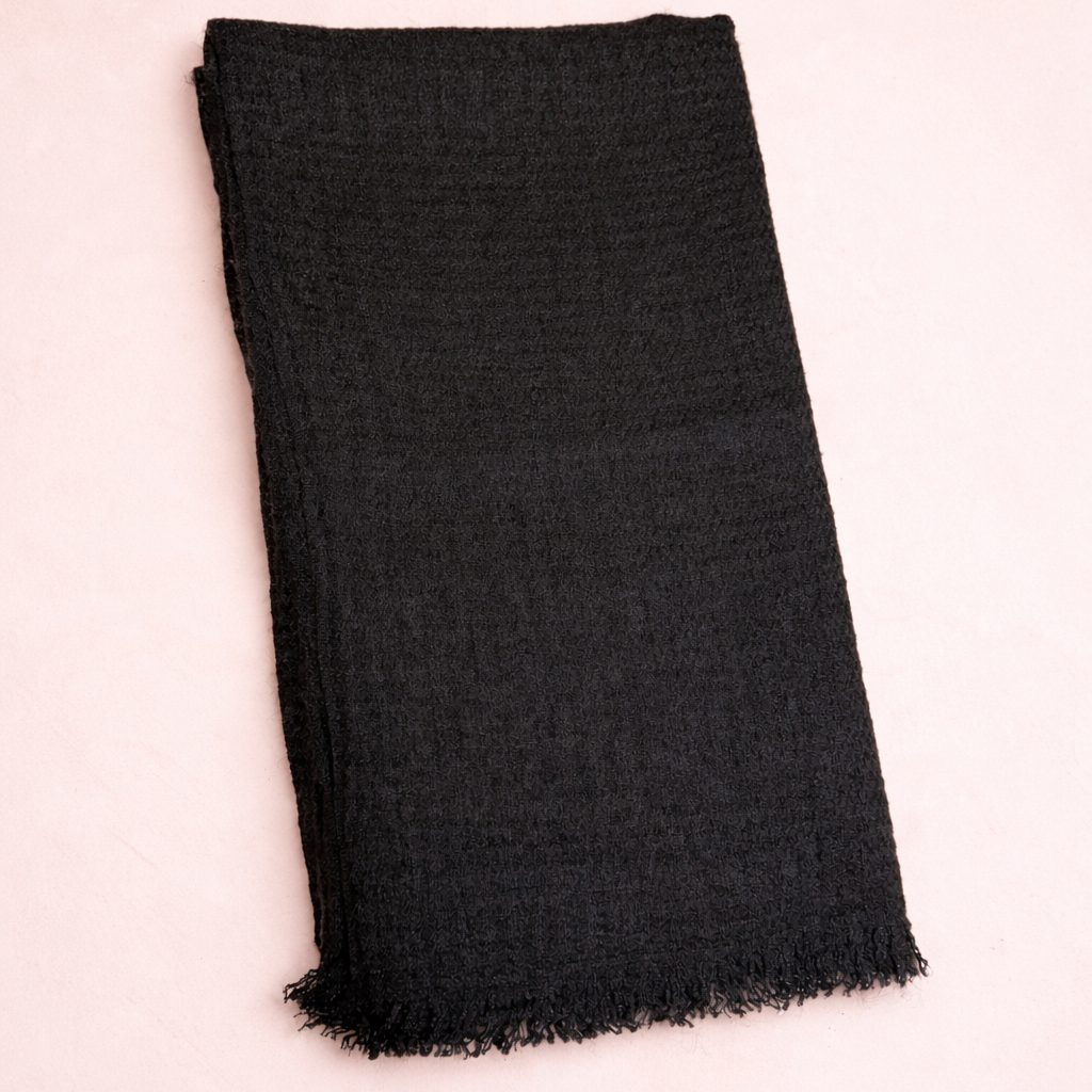 NOIR Alpaca Scarf
