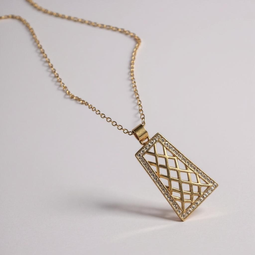 ALUNA Necklace