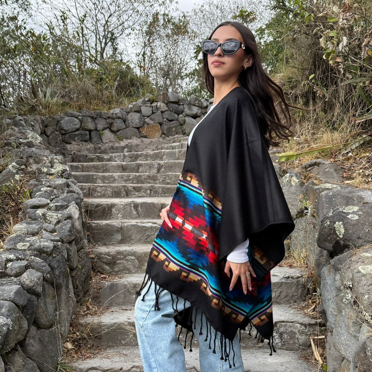 Mosaico Andino Cardigan Shawl - Black