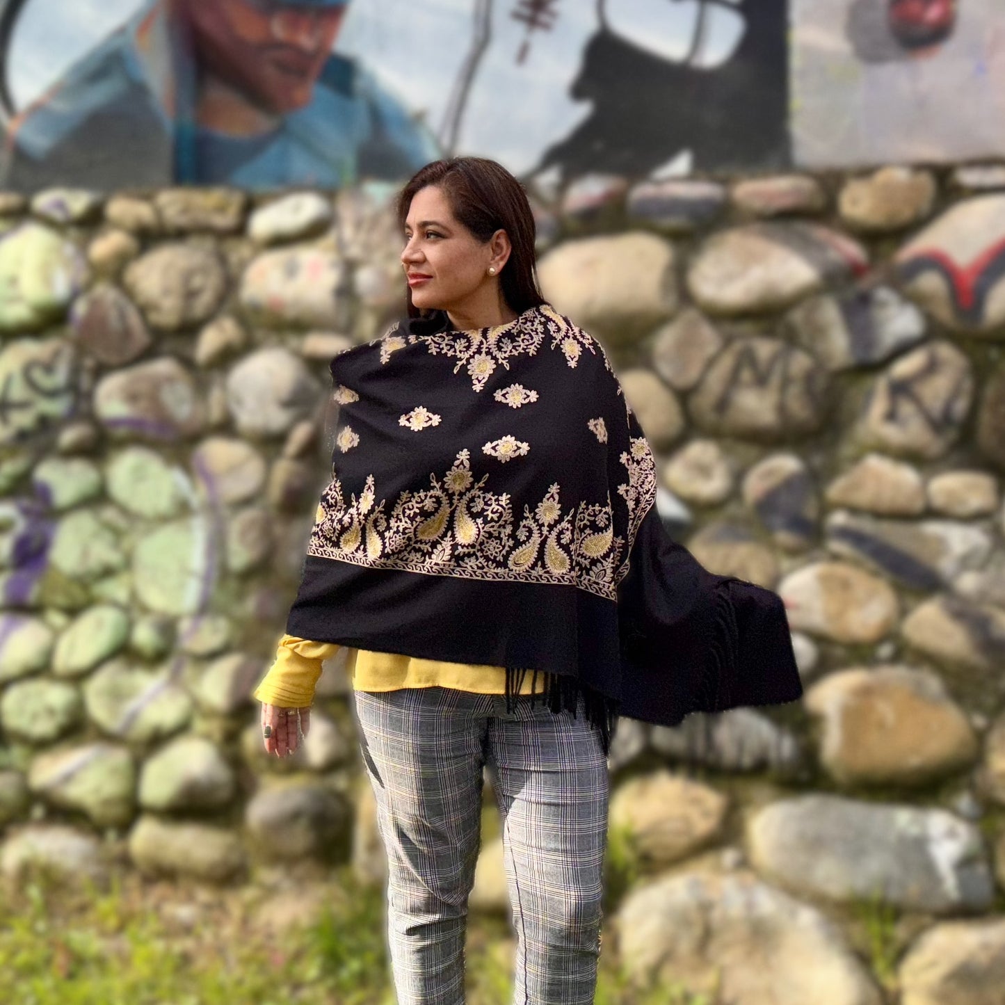 AURELIA Cashmere Shawl - Black