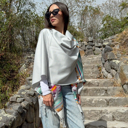 Mosaico Andino Cardigan Shawl - Grey