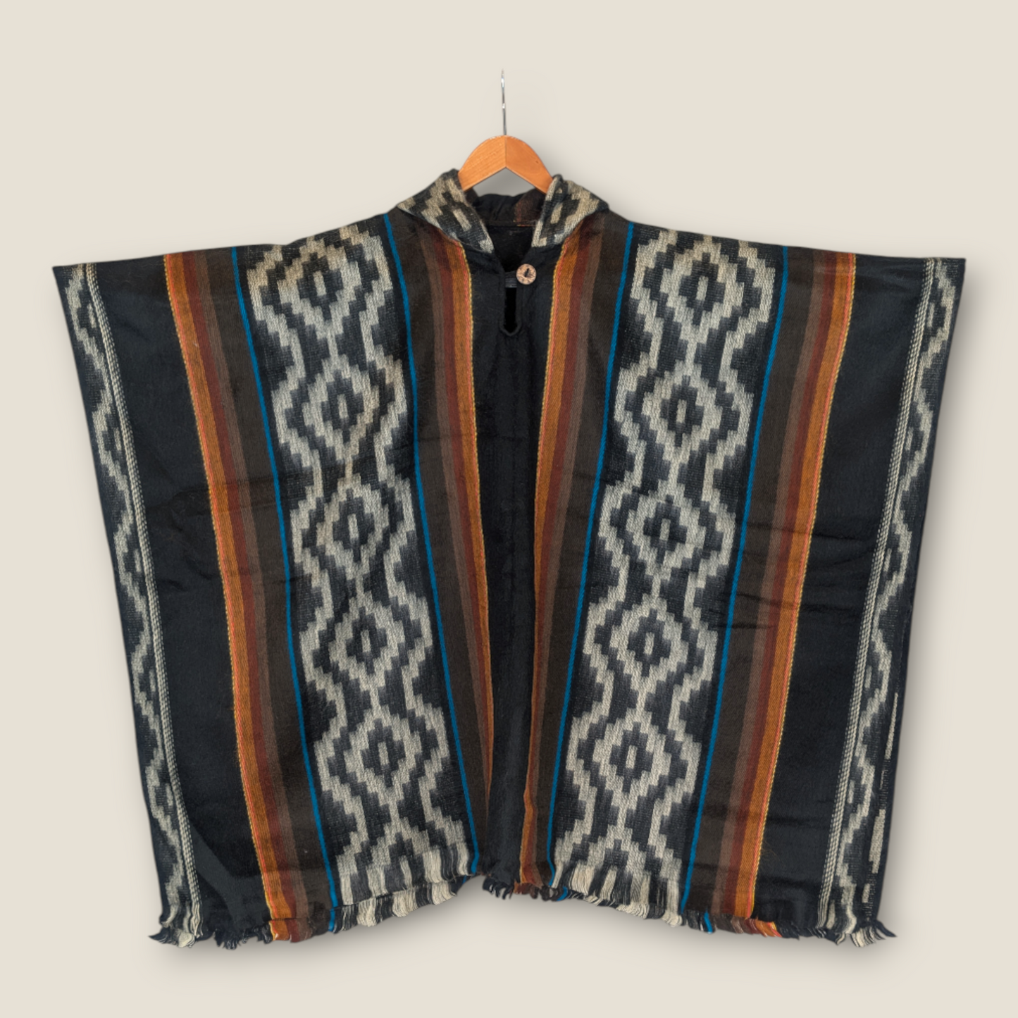 Wasi Black Poncho