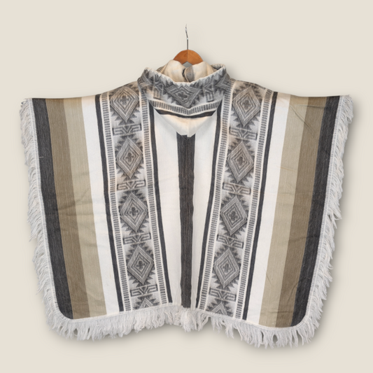 Qocha Light Poncho