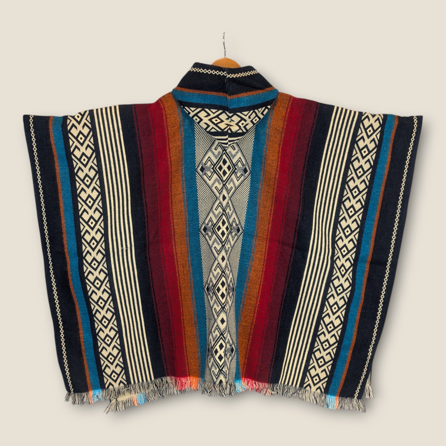 Sumak Poncho