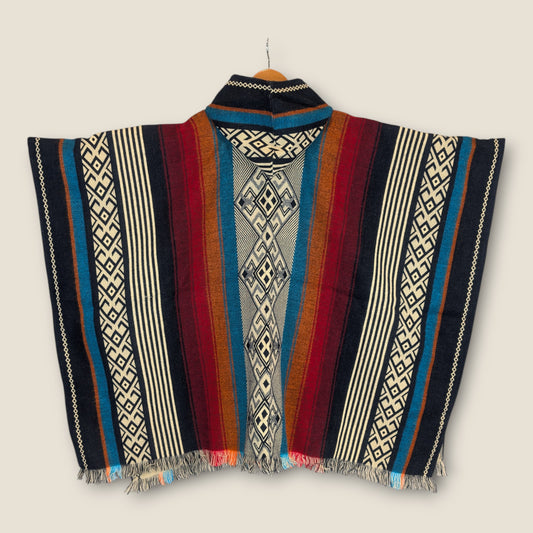 Sumak Poncho