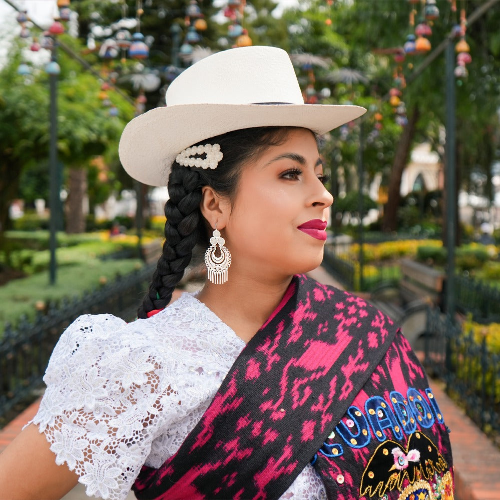 CANDONGA Medium Silver Earrings