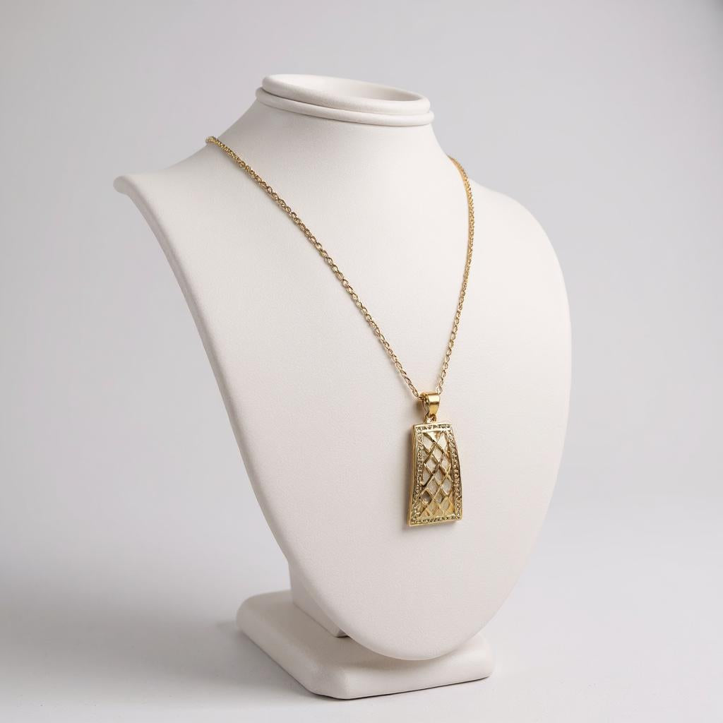 ALUNA Necklace
