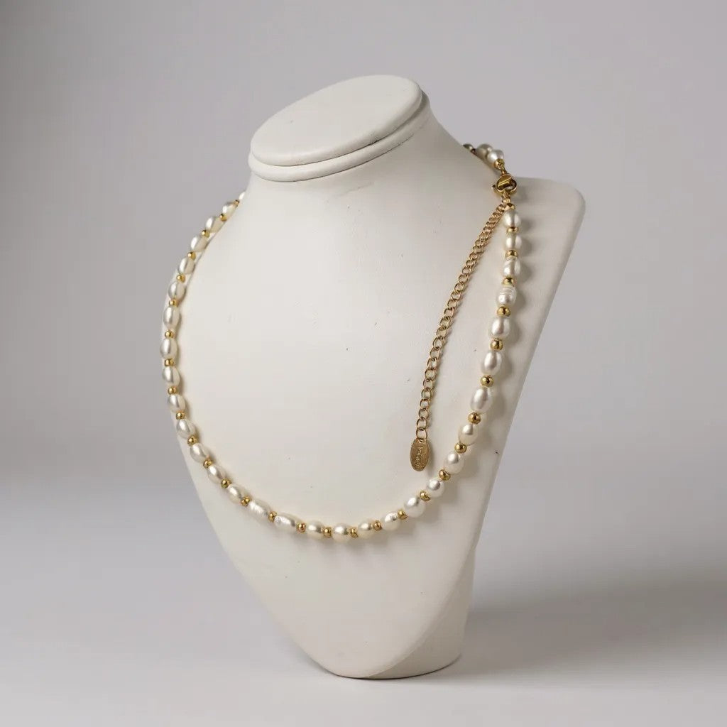 elegant pearl necklace handcrafted