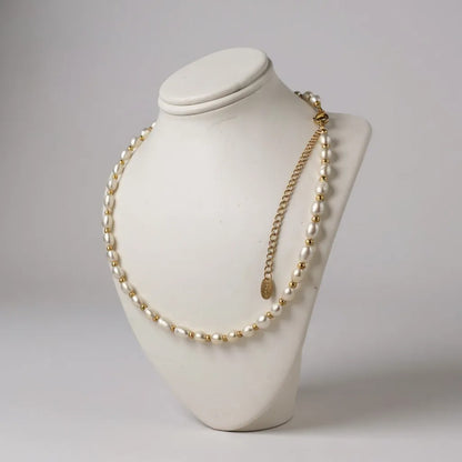 elegant pearl necklace handcrafted