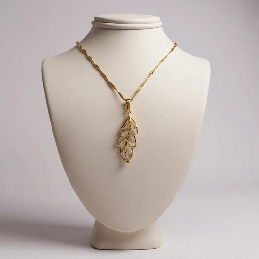 ELARA Necklace